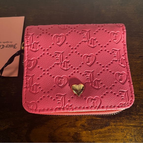 Juicy Couture Deboss Pink Zip Around Wallet w/Heart Rhinestone Charm - Picture 5 of 5